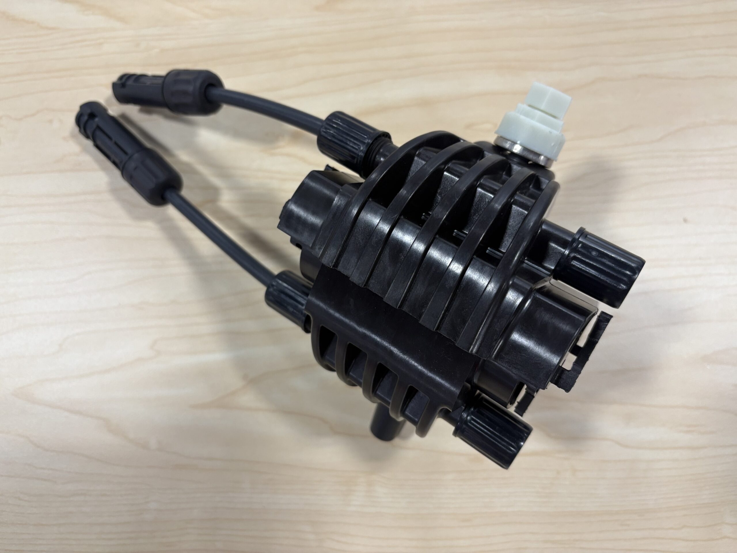 Solar Harness Insulation Piercing Connector (IPC) for High Current DC-BUS Connnections - Image 2